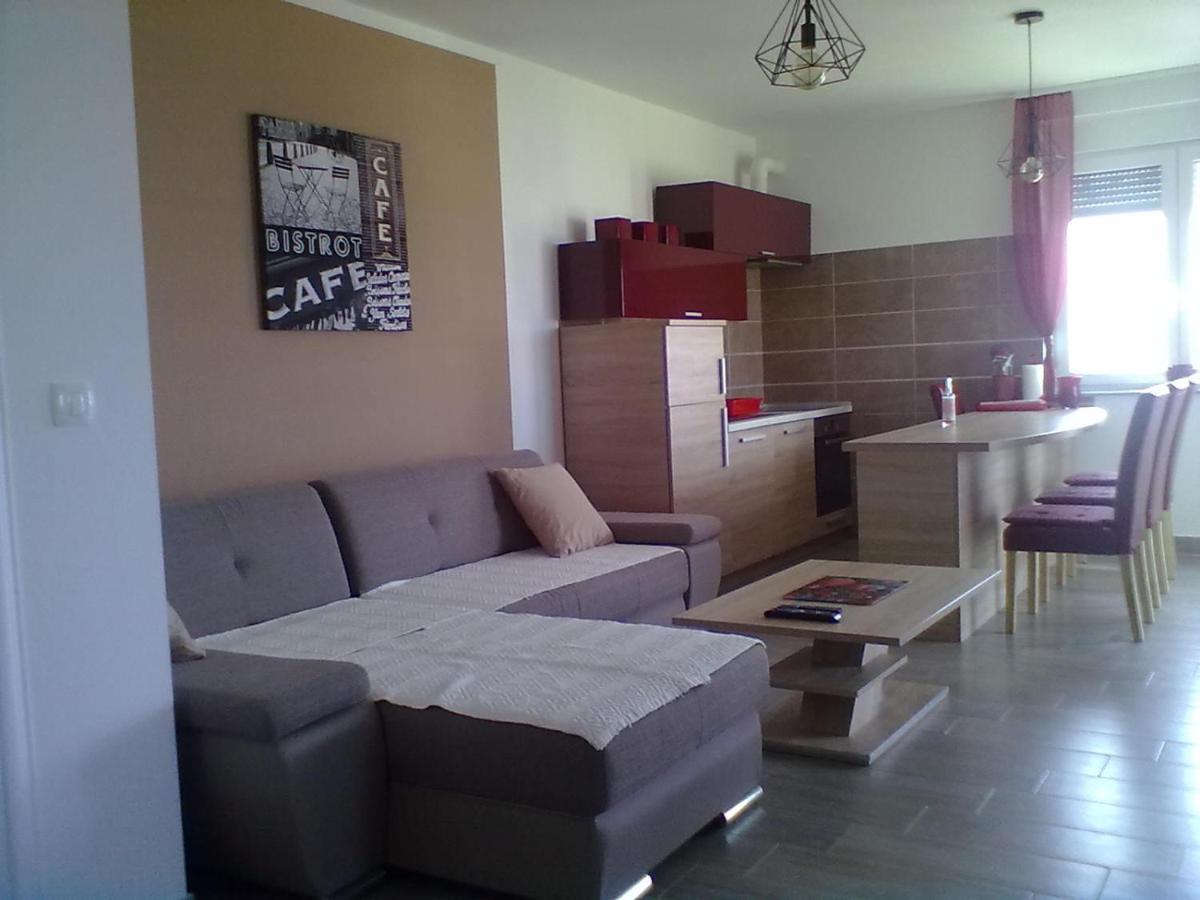 Apartman Mihalj Zadar-Rtina Miletici Eksteriør billede